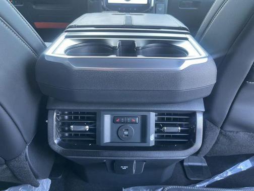 2025 Ford F-150 Lightning Platinum