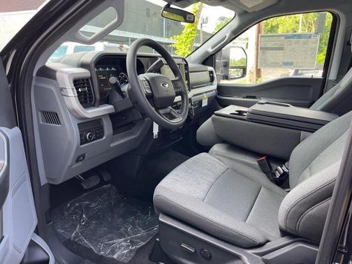 2025 Ford F-250 XLT