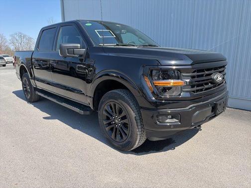Agate Black Metallic 2026 Ford F-150 XLT