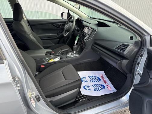 2019 Subaru Impreza 2.0i