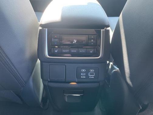 2025 Subaru Ascent Bronze Edition 7-Passenger