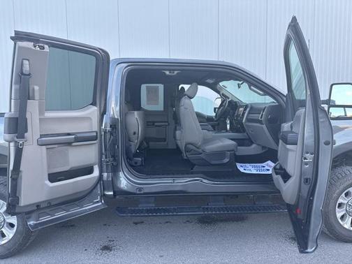2022 Ford F-350 XLT