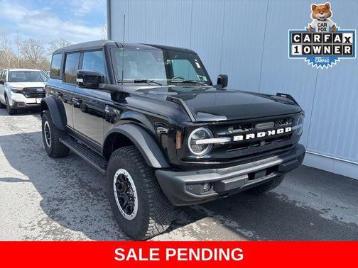 Shadow Black 2023 Ford Bronco Outer Banks
