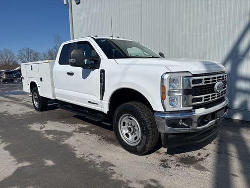 Oxford White 2026 Ford F-350 XL