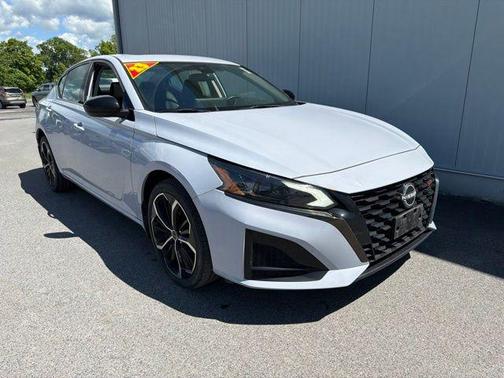 Gray Sky Pearl 2023 Nissan Altima SR Intelligent AWD