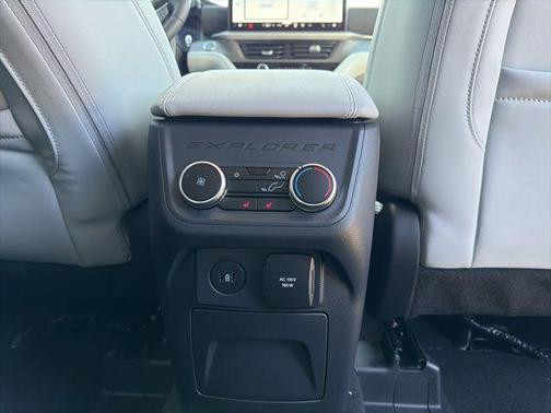 Space White Metallic 2026 Ford Explorer Platinum