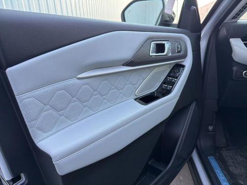 Space White Metallic 2026 Ford Explorer Platinum