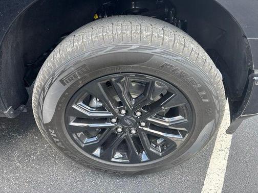 Agate Black Metallic 2026 Ford F-150 XLT