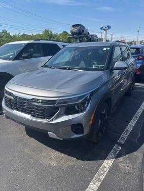 Steel Gray 2024 Kia Seltos EX