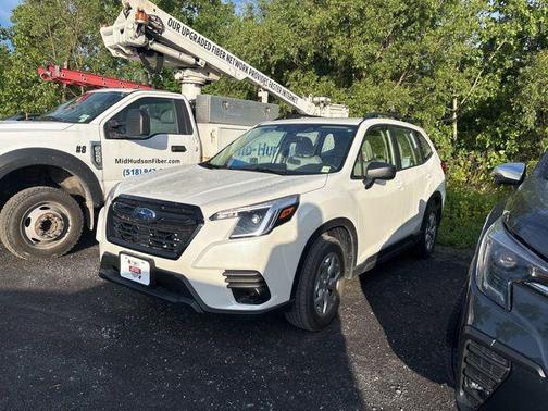 Crystal White Pearl 2023 Subaru Forester Base