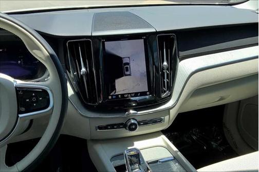 2025 Volvo XC60 Plug-In Hybrid T8 Ultra