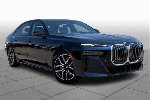 2025 BMW 740 i