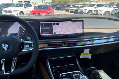 2025 BMW 740 i