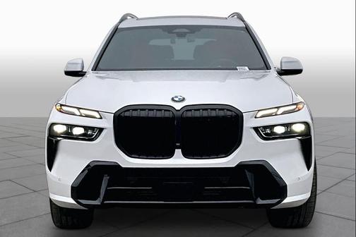 Mineral White Metallic 2027 BMW X7 xDrive40i
