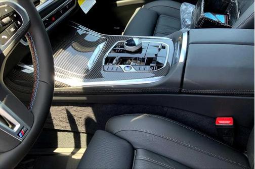 2026 BMW X7 M60i