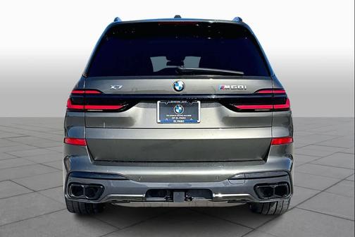 2024 BMW X7 M60i
