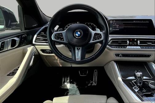 Mineral White Metallic 2023 BMW X6 M50i