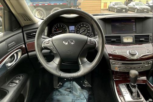 2016 INFINITI Q70L 3.7