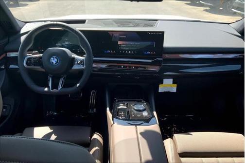 2025 BMW i5 eDrive40