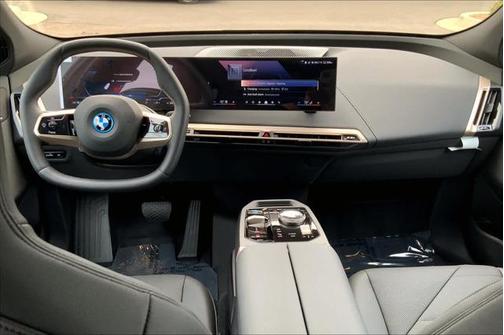 2025 BMW iX xDrive50