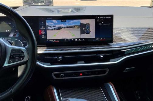 2024 BMW X6 M60i
