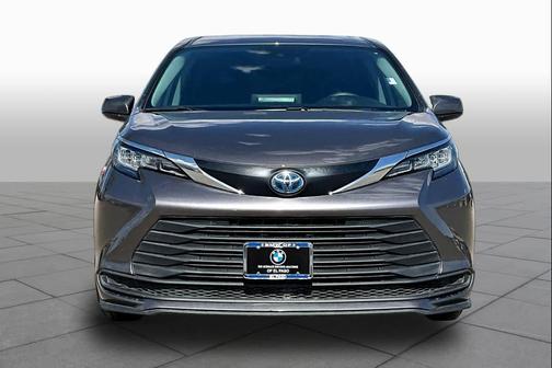 Predawn Gray Mica 2023 Toyota Sienna LE