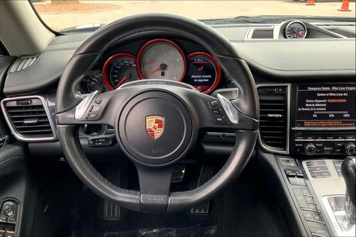 2011 Porsche Panamera 4