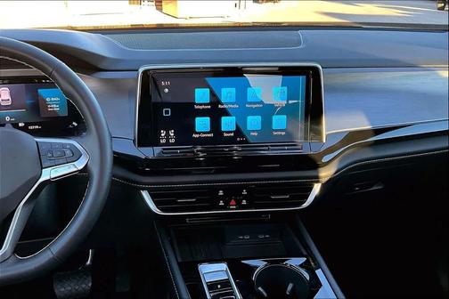 2025 Volkswagen Atlas Cross Sport 2.0T SE w/Technology 4MOTION