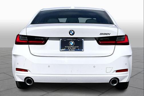 Alpine White 2025 BMW 330 330i