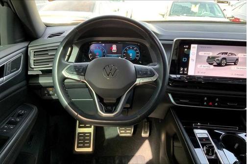 2024 Volkswagen Atlas Cross Sport 2.0T SEL Premium
