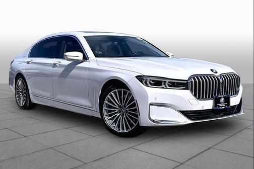 Alpine White 2022 BMW 750 i xDrive
