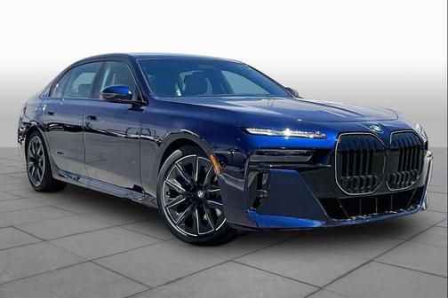 Tanzanite Blue II Metallic 2026 BMW 740 740i