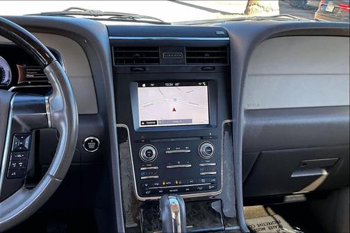 2017 Lincoln Navigator Select