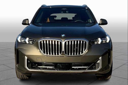 Manhattan Green Metallic 2026 BMW X5 xDrive40i