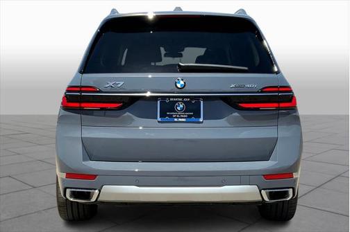2025 BMW X7 xDrive40i