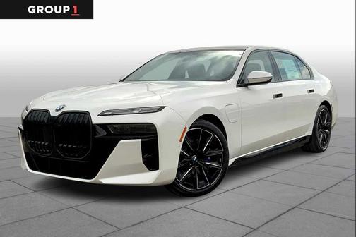 2025 BMW 750e i xDrive