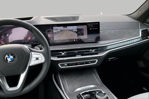 Tanzanite Blue II Metallic 2026 BMW X7 xDrive40i