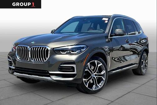 Manhattan Green Metallic 2023 BMW X5 xDrive40i