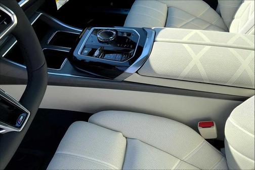 2025 BMW 760 i xDrive