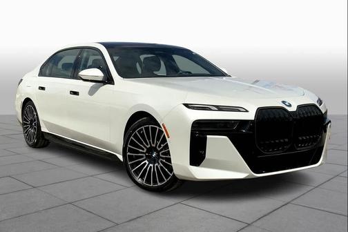 2025 BMW 750e i xDrive