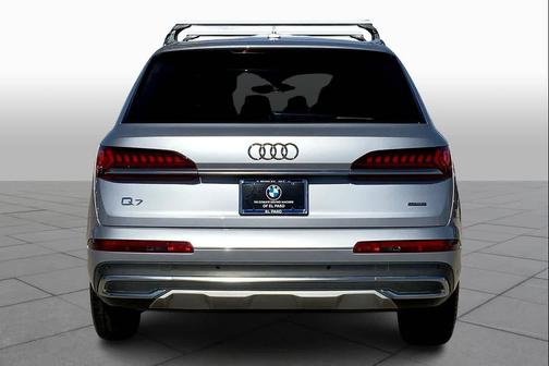 2022 Audi Q7 45 Premium