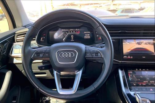 2022 Audi Q7 45 Premium