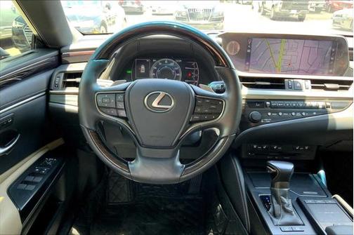 2020 Lexus ES 300h Base