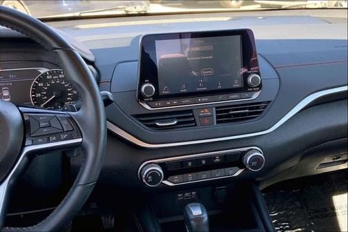 2020 Nissan Altima SR FWD