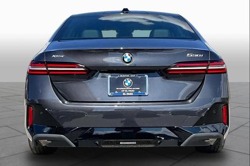 Alpine White 2026 BMW 530 xDrive