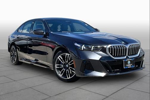 Alpine White 2026 BMW 530 xDrive
