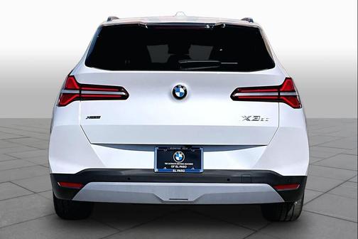 Mineral White Metallic 2026 BMW X3 30 xDrive