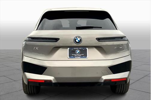 2025 BMW iX xDrive50