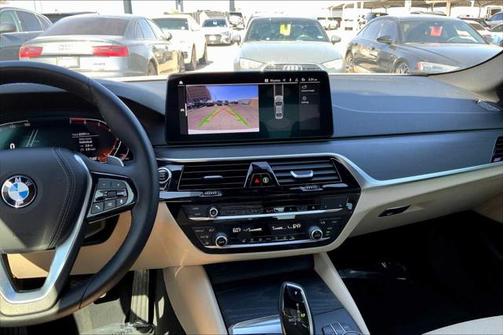 2022 BMW 530 i