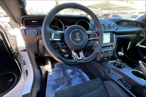 2017 Ford Shelby GT350 Base